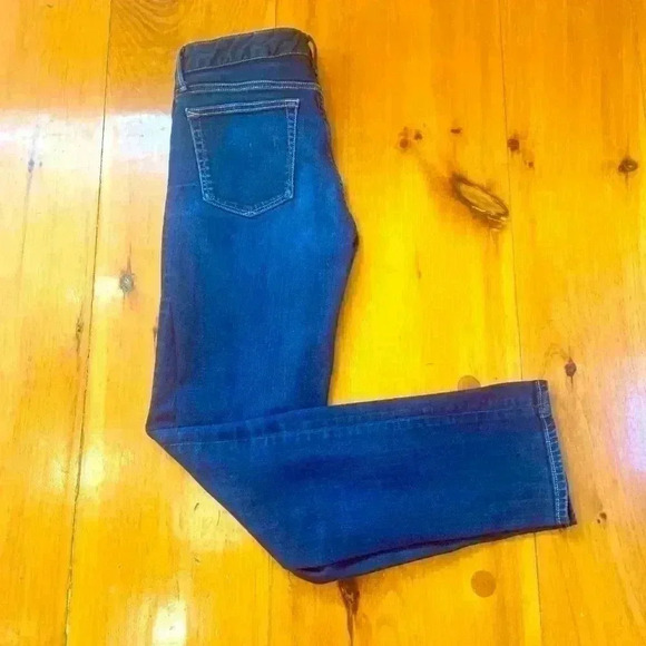 JEANS. Gap Jeans Real Straight 1969 - Size  27 *2 for $50 - Picture 3 of 4
